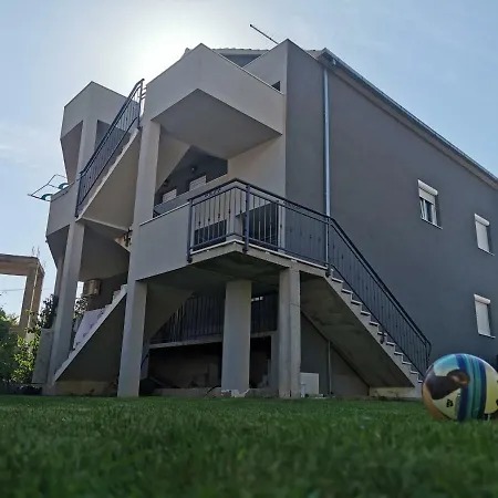 New Modern Kila 2 Apartment *