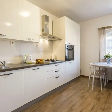 Appartement New Modern Kila 2 *
